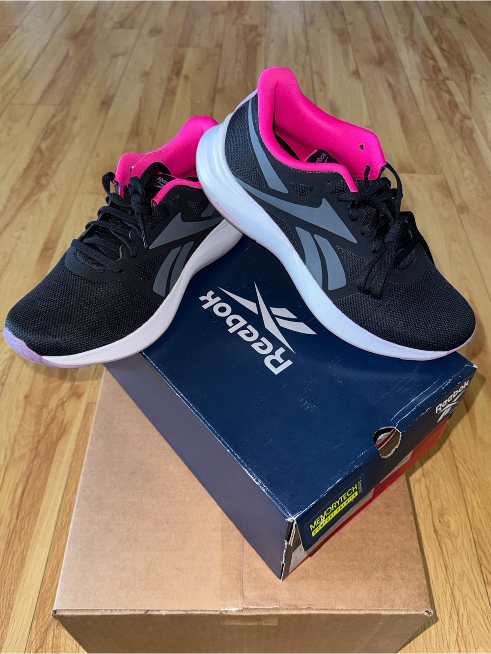 Reebok Runners 5.0 Women's Black Running Shoes with Pink Lining